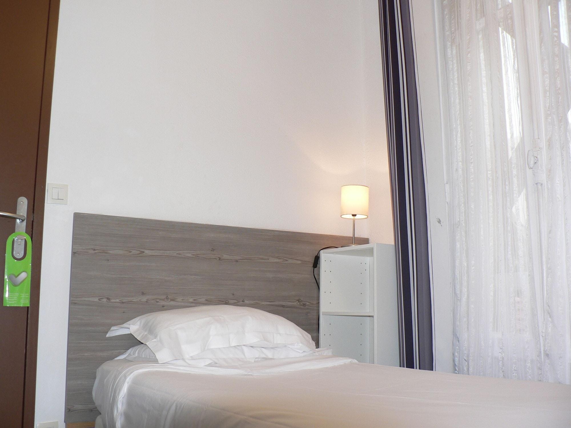 Hotel Les Alizes Biarritz Buitenkant foto