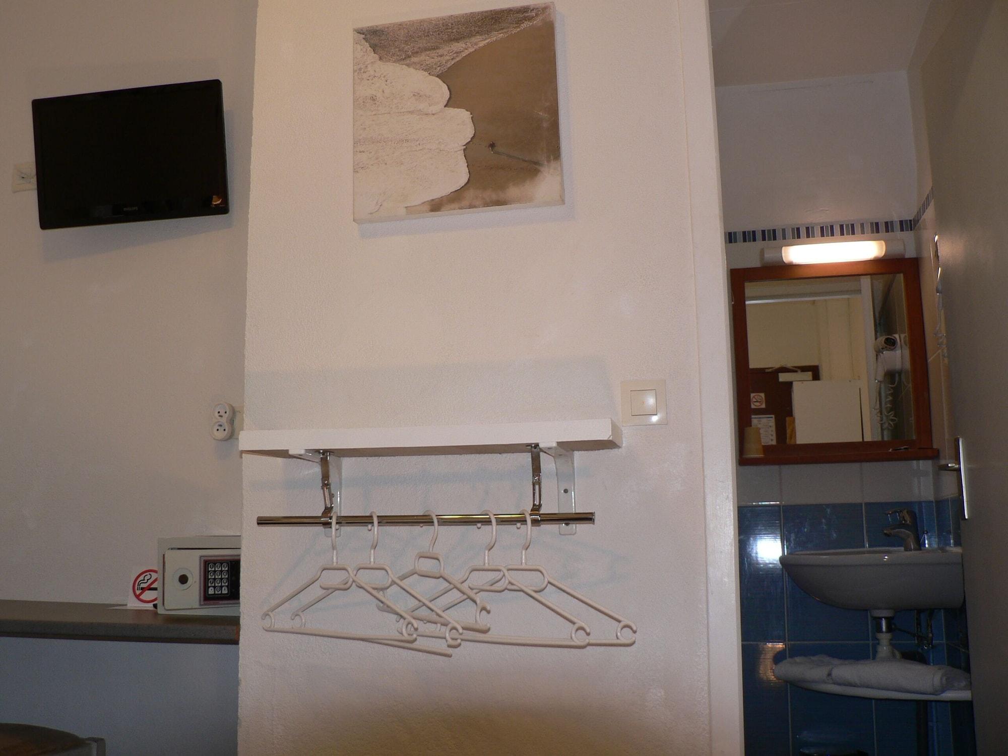 Hotel Les Alizes Biarritz Buitenkant foto