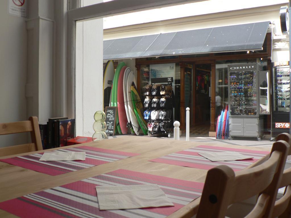 Hotel Les Alizes Biarritz Kamer foto