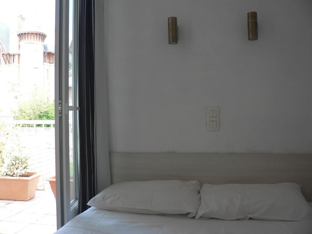Hotel Les Alizes Biarritz Kamer foto